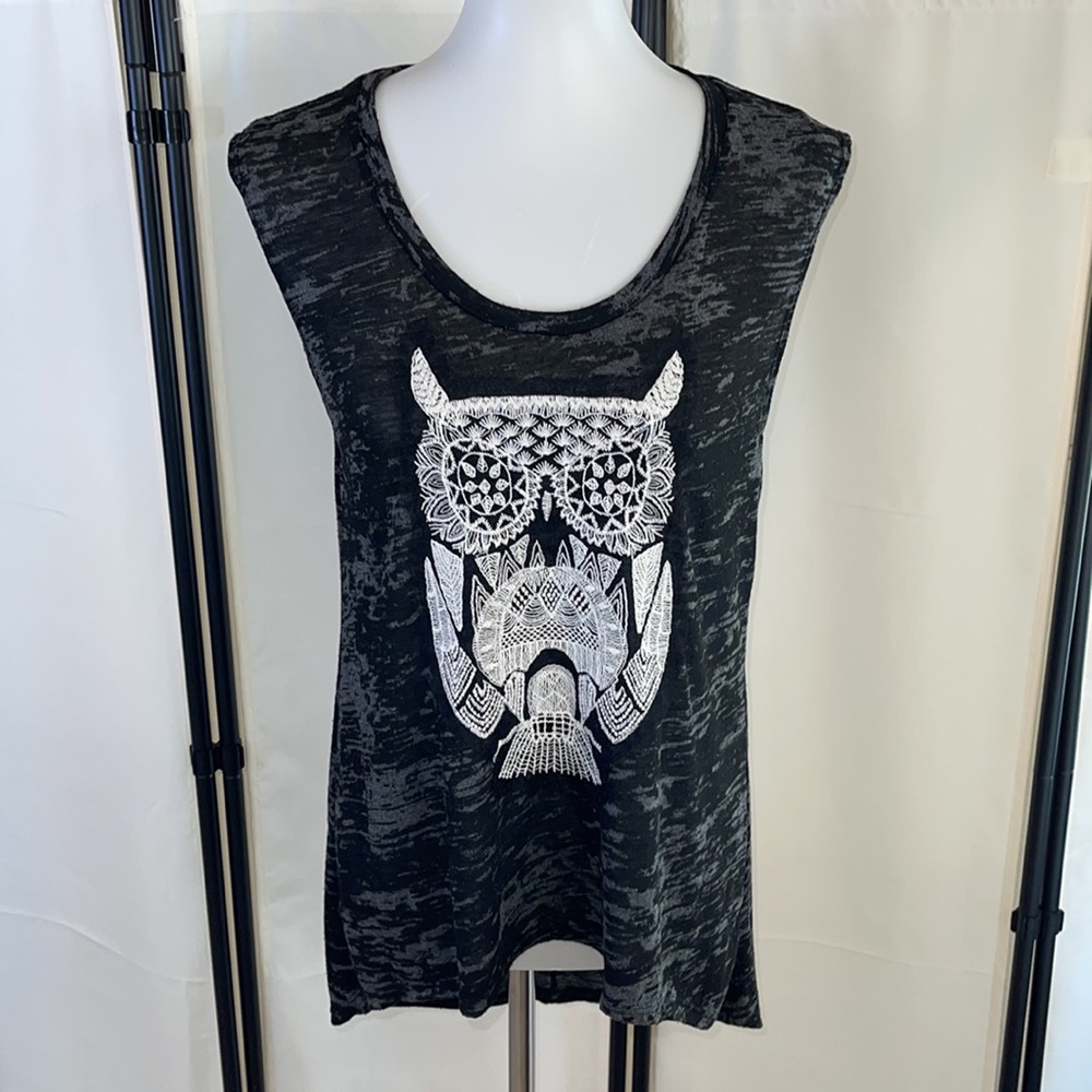 i.ner Owl Appliqué Tee Size Large EUC